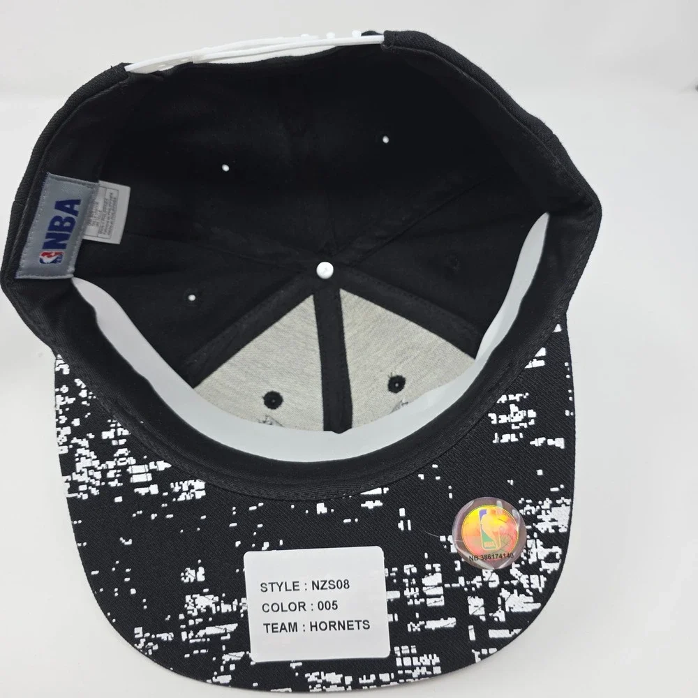 NBA Charlotte Hornets Snapback Hat OSFM Basketball Graphic Brim Black NZS08